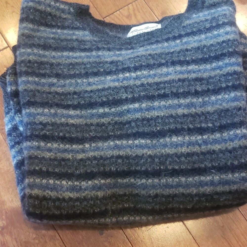 Eddie Bauer Wool Navy sweater
